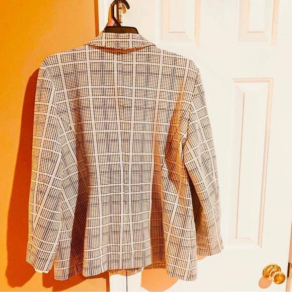 Simply Emma Size 3X Gorgeous Jacket . The Nice and Classy Jacket . - Picture 6 of 7